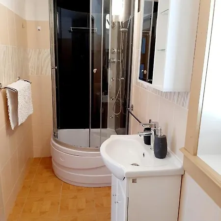 Viktoria- Neakceptujeme Mlade Partie Tatil Evi Terchová