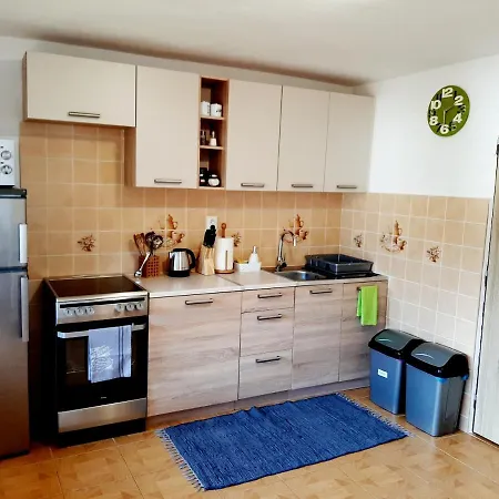 Viktória- Neakceptujeme Mladé Partie Casa vacanze *